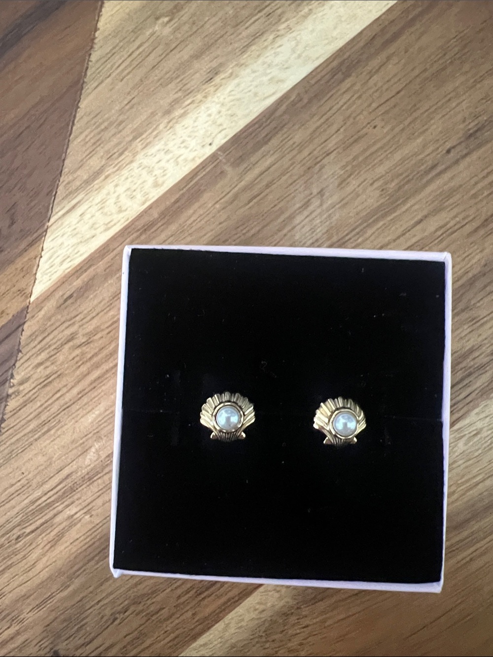 Gold plated  Shell Pearl Stud Earrings - Women Jewelry Pandora